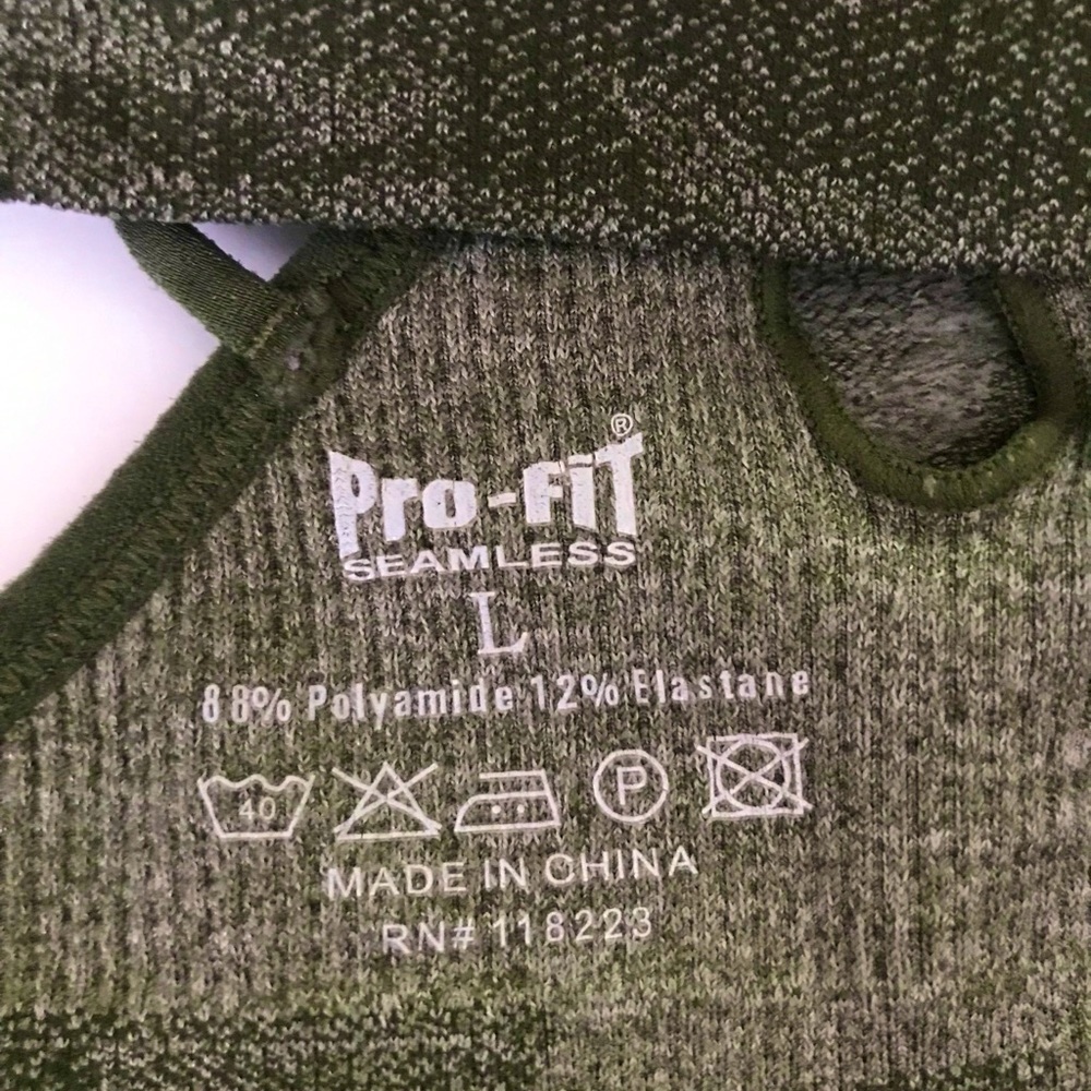 PRO FIT Seamless Olive Green Camouflage L Workout Activewear Bra Size Large - Picture 11 of 12
